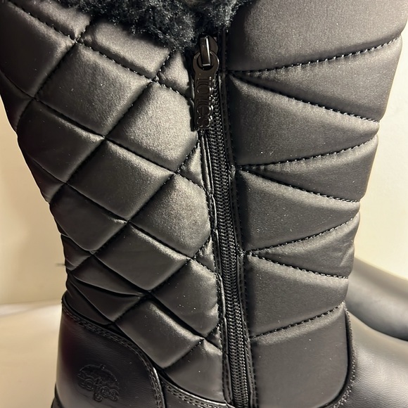 NEW Totes Women's Edgen Waterproof Zip Up Black Snow Boots, Size 9W - Picture 4 of 8